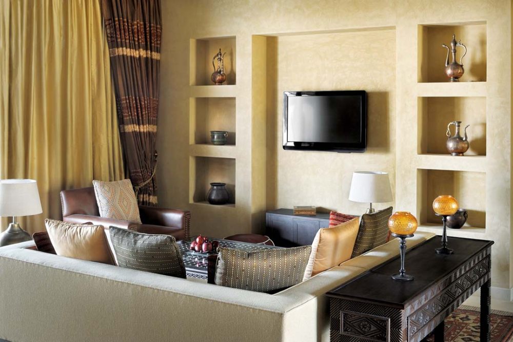 安纳塔拉乌姆卡斯尔铝萨拉布酒店_Luxurious living room in villa.jpg
