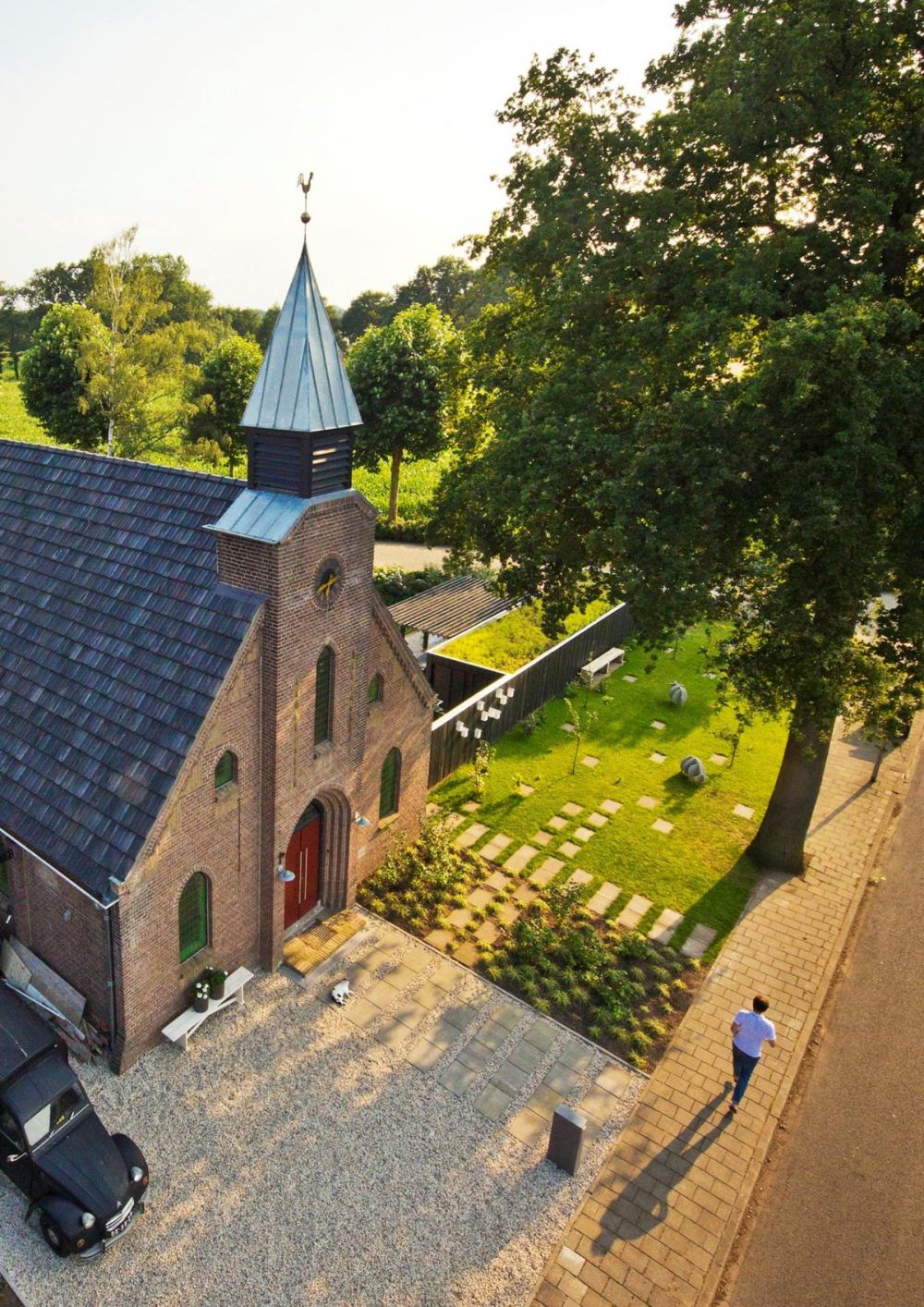 荷兰由教堂改造成的独特LOFT居住空间_gl_191112_03.jpg