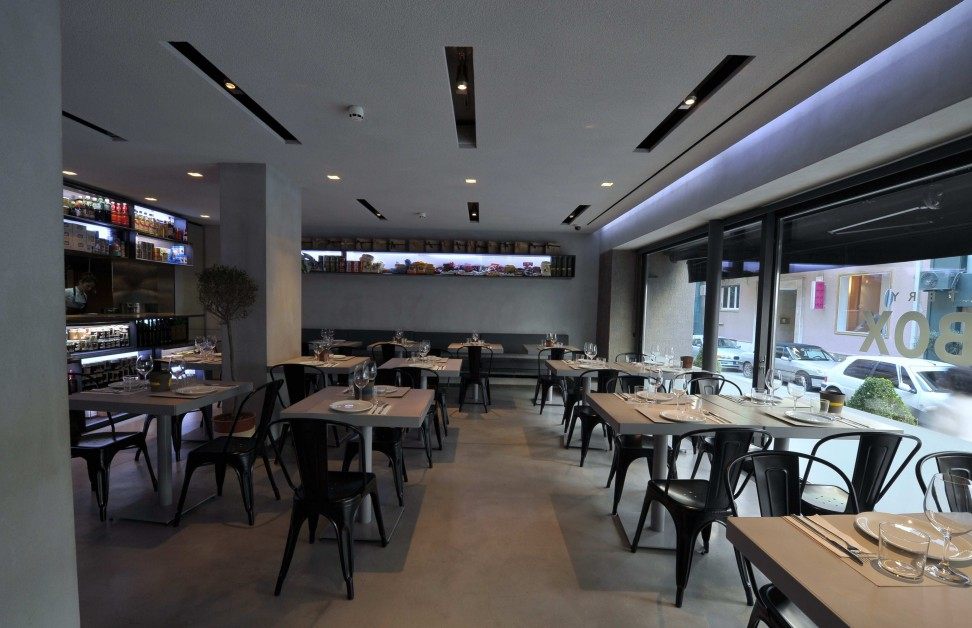 雅典潜望镜酒店 Periscope Hotel / Nikos Daniilides_(4)Periscope, πBox Restaurant.jpg