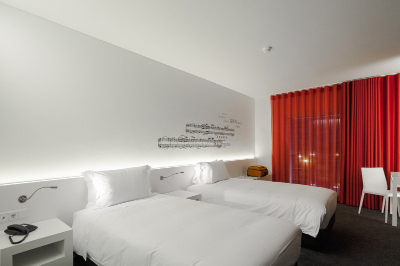 葡萄牙里斯本Hotel 3K Europa_Rooms__Twin room.jpg