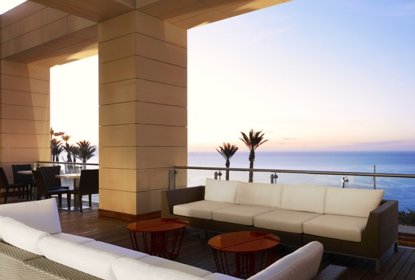 Rockwell Group -艾美奥兰酒店 Le Méridien Oran Hotel & Convention Centre_Le_Meridien_Oran_Latitude_35_Lounge_Terrace-815x550.jpg