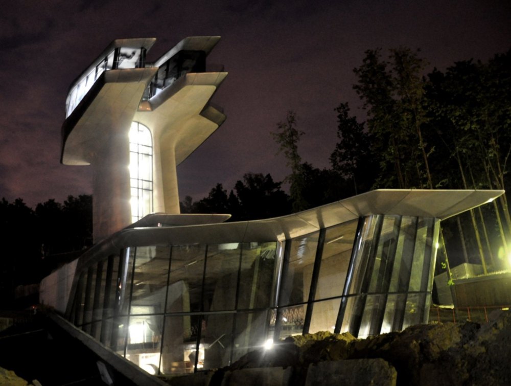 Naomi Campbell’s New Home In Rublyovka-莫斯科_3-Space-age-architecture.jpg