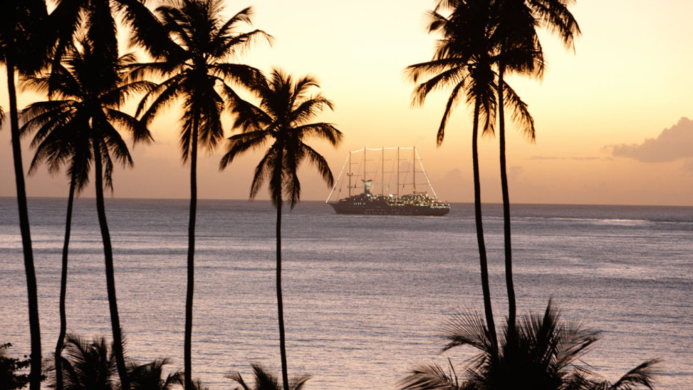 西印度群岛圣卢西亚总督度假村 Sugar Beach, a Viceroy Resort_vsb-dinner-cruise-1280x720.jpg