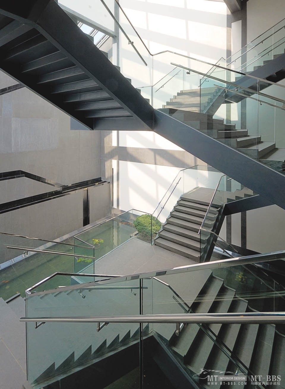 SUZHOU MUSEUM_GRAND STAIR-LOTUS POOL.jpg