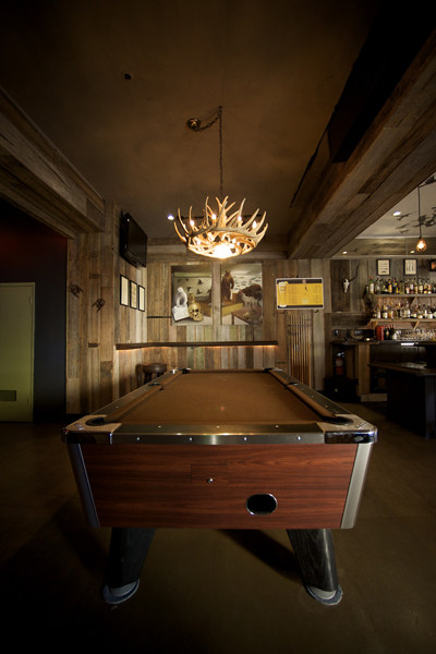 Bloodhound-pool-table1.jpg