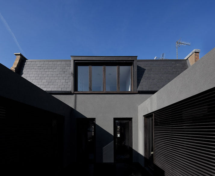 伦敦肯辛顿联排别墅改造_House-on-Faroe-Road-Paul-O-Architects-london-photo-Fernando-Guerra-yatzer-4.jpg