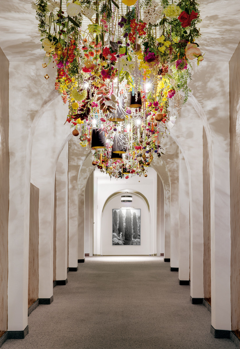 瑞士圣莫里茨 GIARDINO MOUNTAIN / DESIGN HOTELS™_GM_FLOWER_CORRIDOR_rgb.jpg