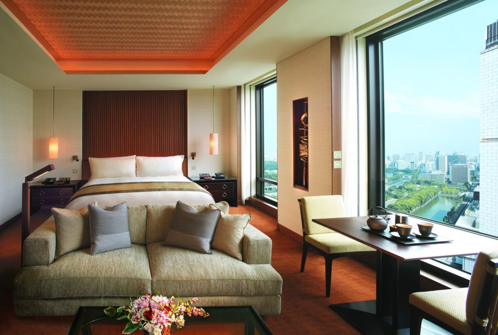 Hi_H6Q4J_28223606_Deluxe Park View Room.jpg