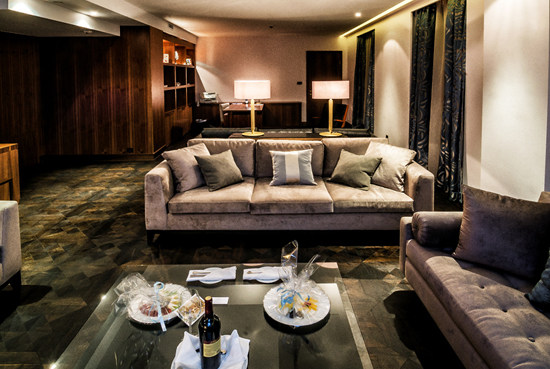 塞尔维亚贝尔格莱德大都会皇宫酒店 The Metropol Palace Hotel_Metropol_Palace_Belgrade_Presidential_suite_living_room_lg.jpg