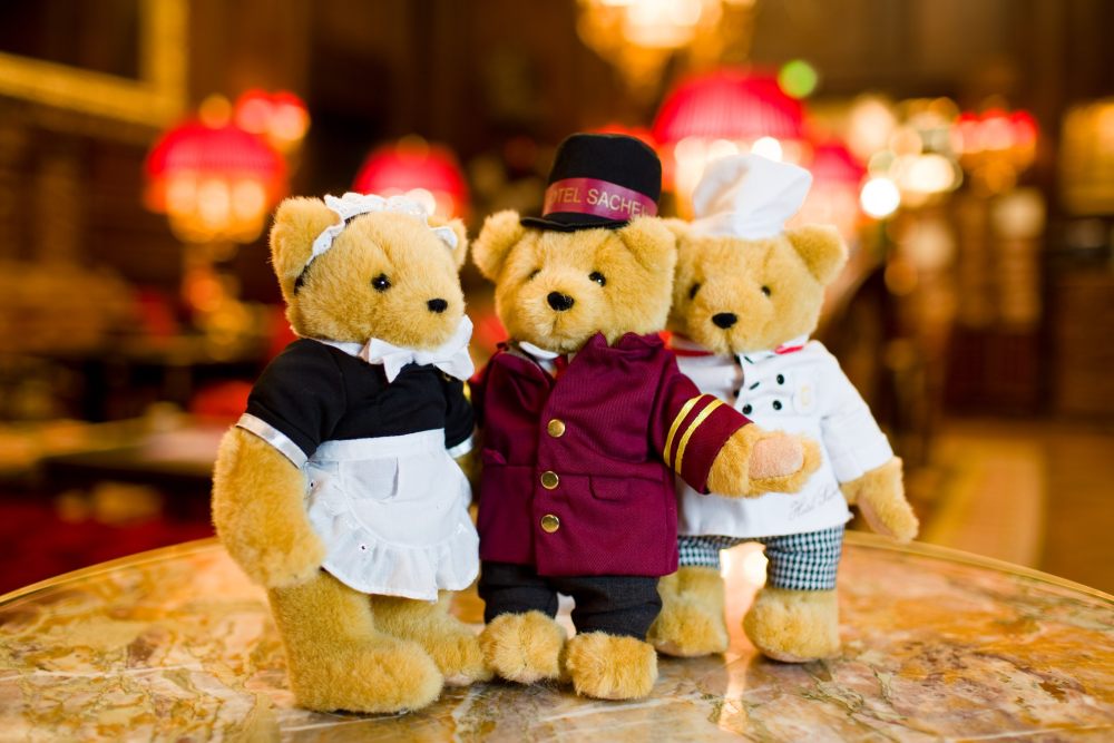 维也纳萨赫酒店 Hotel Sacher Wien_35501257-H1-Stuffed_Teddy_Bears_-_Petit_Sacher.jpg