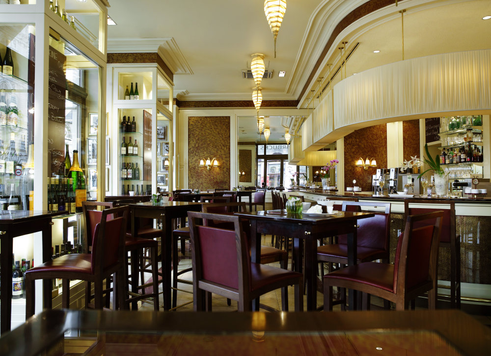 维也纳萨赫酒店 Hotel Sacher Wien_46027703-H1-Sacher_Eck\'_.jpg