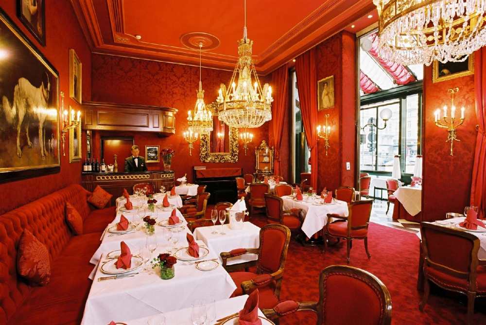 维也纳萨赫酒店 Hotel Sacher Wien_47261422-H1-Restaurant_Rote_Bar.jpg