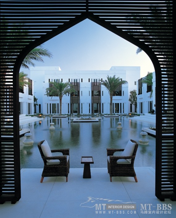 阿曼马斯喀特切蒂酒店 The Chedi Muscat(高清摄影)_28078590-H1-10-Watergarden Courtyard.jpg