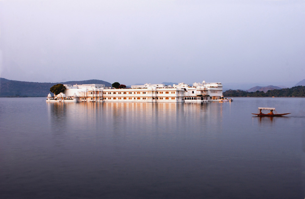 印度乌代浦尔泰姬湖皇宫酒店 Taj Lake Palace_28802666-H1-Exterior.jpg