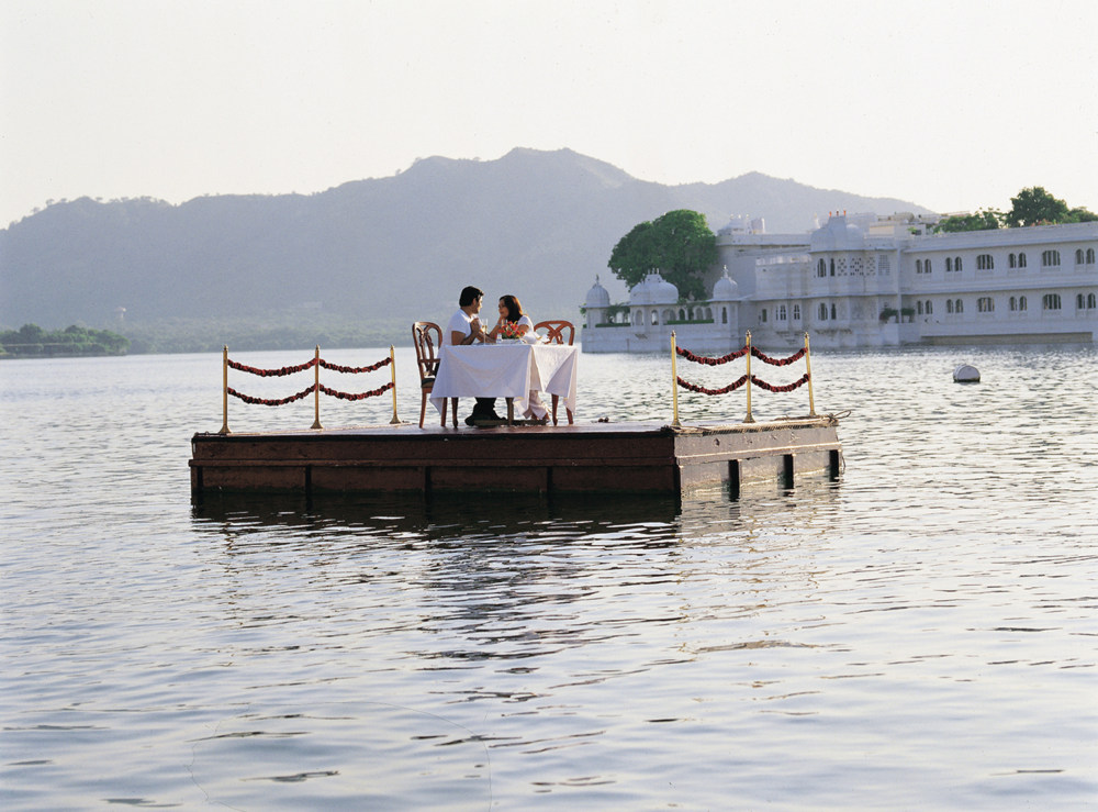 印度乌代浦尔泰姬湖皇宫酒店 Taj Lake Palace_28050962-H1-Pontoon.jpg