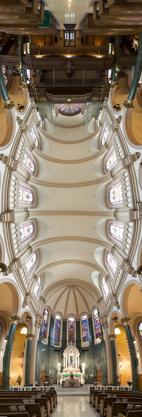 令人难以置信的垂直全景图的纽约教堂_1.png