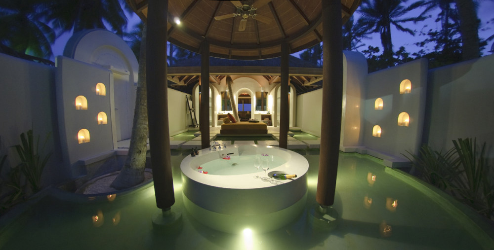 Bath in the Beach Villa.jpg