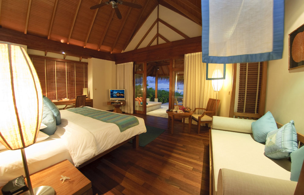 Beach Front Villa bedroom.jpg