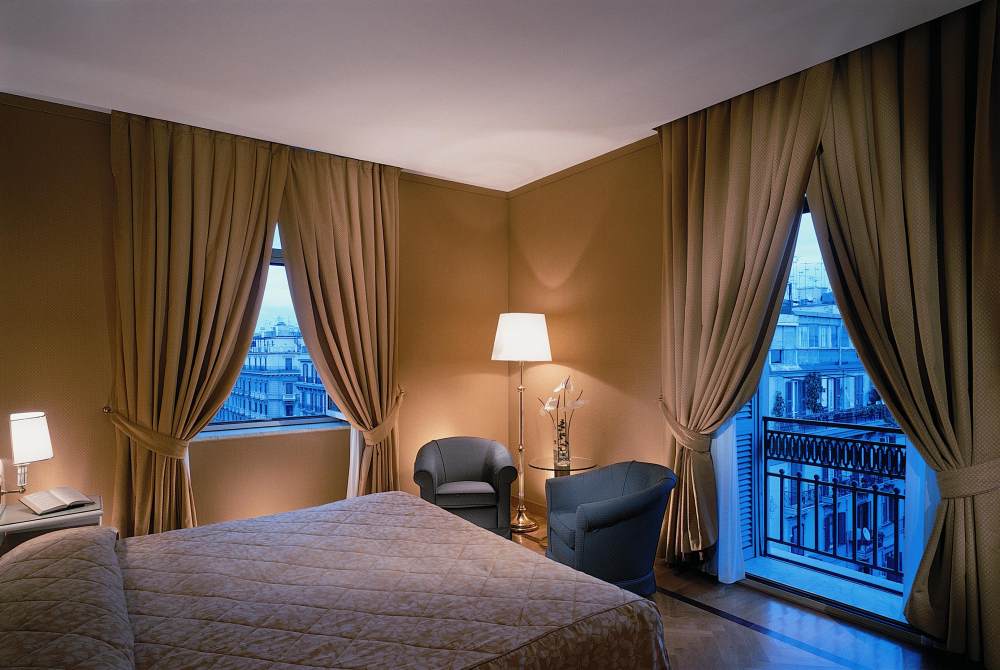 意大利索兰托Grand Hotel Vesuvio_45857973-H1-SUPERIOR_KING_SIZE_BED_B1K.jpg