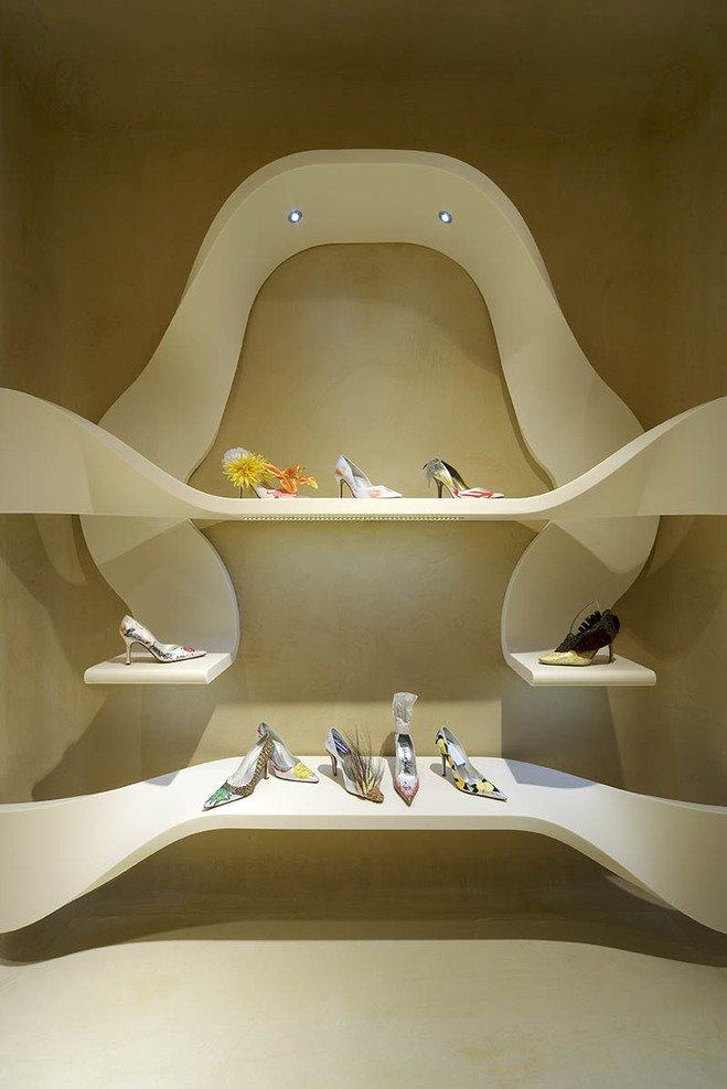 Stuart Weitzman Store by Fabio Novembre_sw_220113_08.jpg