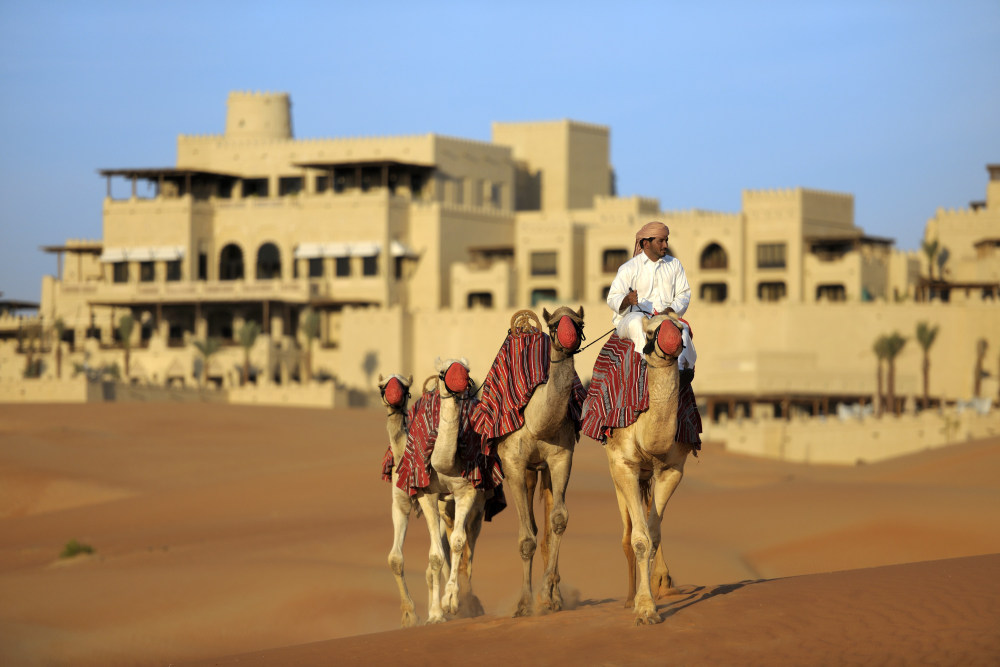 谢赫扎耶德清真寺（Shaikh Zayed Bin Sultan Al Nahyan Mosque）_Camel trekking in nomadic tradition.JPG