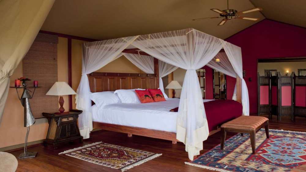 肯尼亚凯宾斯基Olare Mara马赛马拉帐篷营地_SetWidth1300-KIMRE1-Honeymoon-Suite-1.jpg