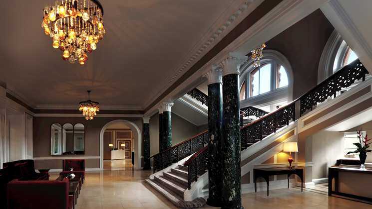 爱丁堡喀里多尼亚华尔道夫酒店 The Caledonian Waldorf Astoria Hotel_WA_staircase02_2.jpg