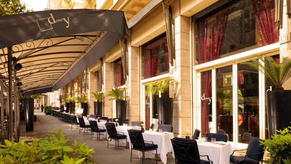 罗马威斯汀埃克塞尔西奥酒店 Westin Excelsior, Rome_Doney_Restaurant_Terrace.jpg