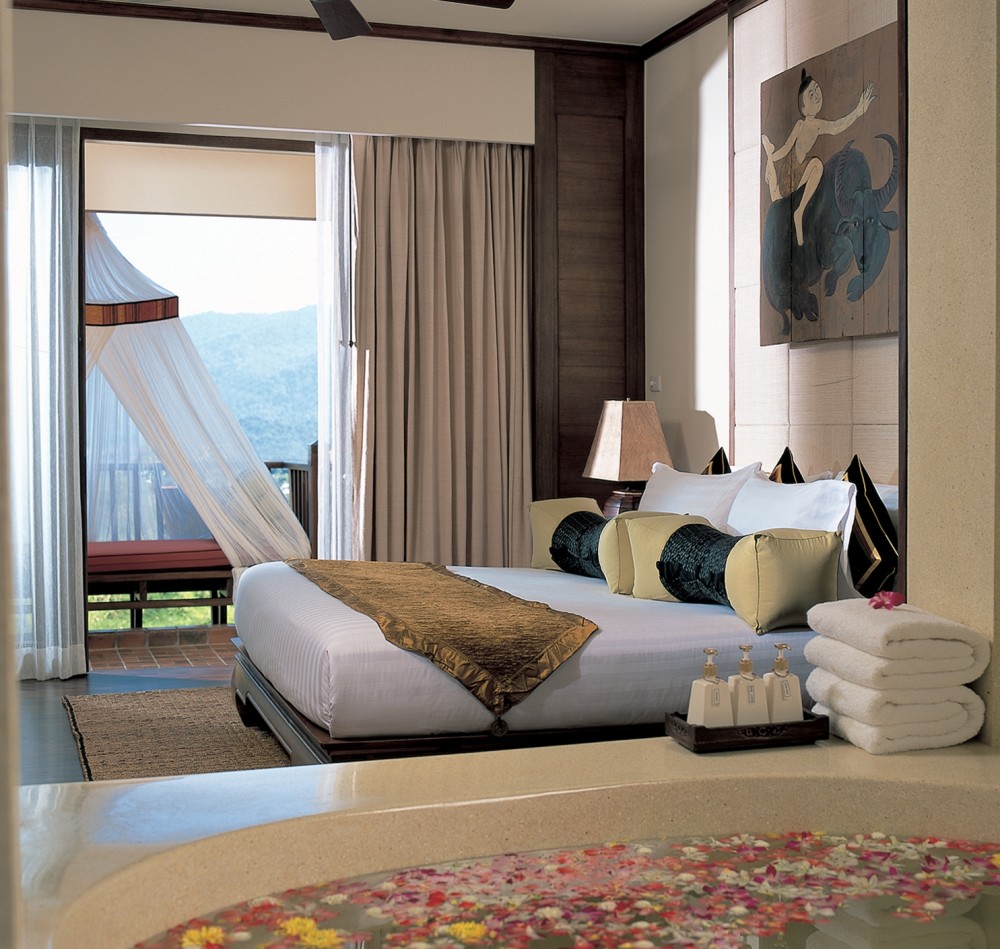 泰国苏梅岛拉瓦娜水疗度假村 Anantara Lawana Koh Samui Resort & Spa_Bedroom in Suite.jpg
