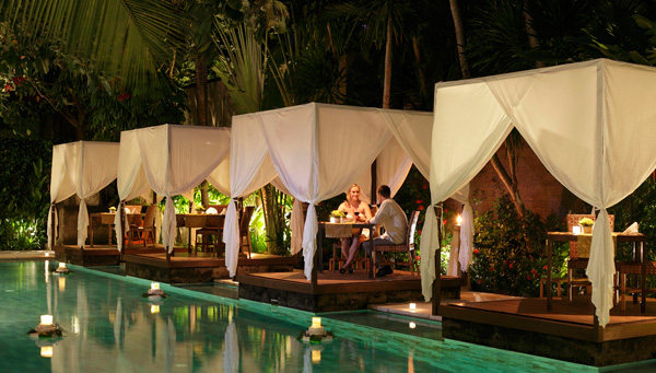 LUNA2 PRIVATE HOTEL印尼巴厘岛_06theelysiandinnerbymainpool_0.jpg