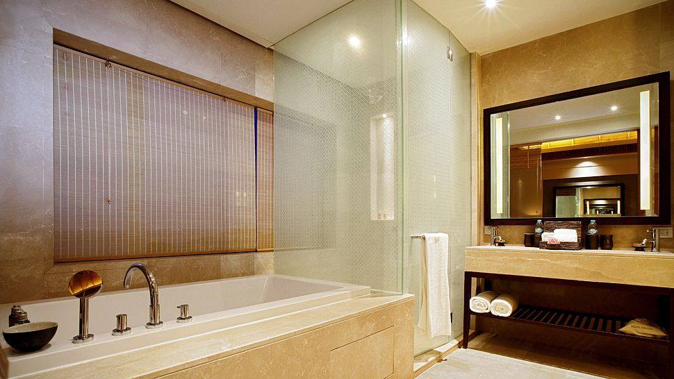 普吉岛攀瓦角丽晶酒店 The Regent Phuket Cape Panwa_009872-16-Cape Suite bathroom.jpg