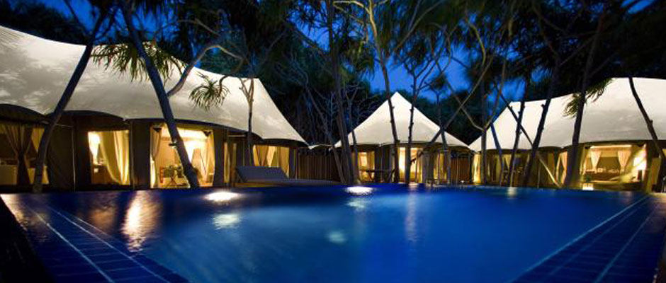 马尔代夫瓦宾法鲁悦榕庄_tented_pool.jpg
