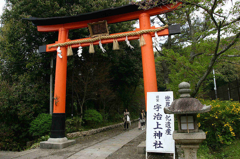 日本国宝系列鉴赏_800px-Ujigami_shrine1.jpg