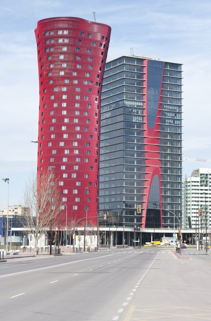 巴塞隆纳Porta Fira Towers / 伊东丰雄_1277737423-lr-nb-403-420-torres-fira-3.jpg