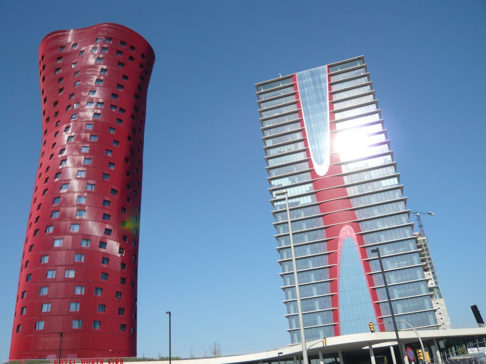 巴塞隆纳Porta Fira Towers / 伊东丰雄_Barcelona_2010_August_005_Hotel.jpg