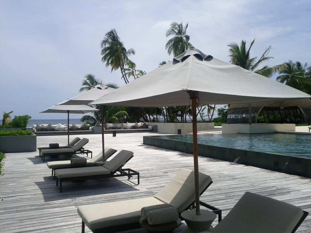 马尔代夫哈达哈岛柏悦酒店Park Hyatt Maldives Hadahaa高清自拍_park-hyatt-maldives-hadahaa-main-pool-3.jpg