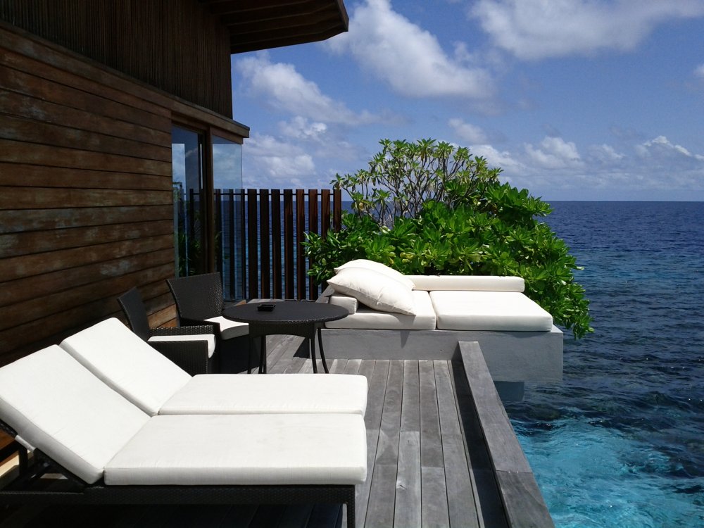 马尔代夫哈达哈岛柏悦酒店Park Hyatt Maldives Hadahaa高清自拍_park-hyatt-maldives-hadahaa-over-water-villa-sun-deck.jpg