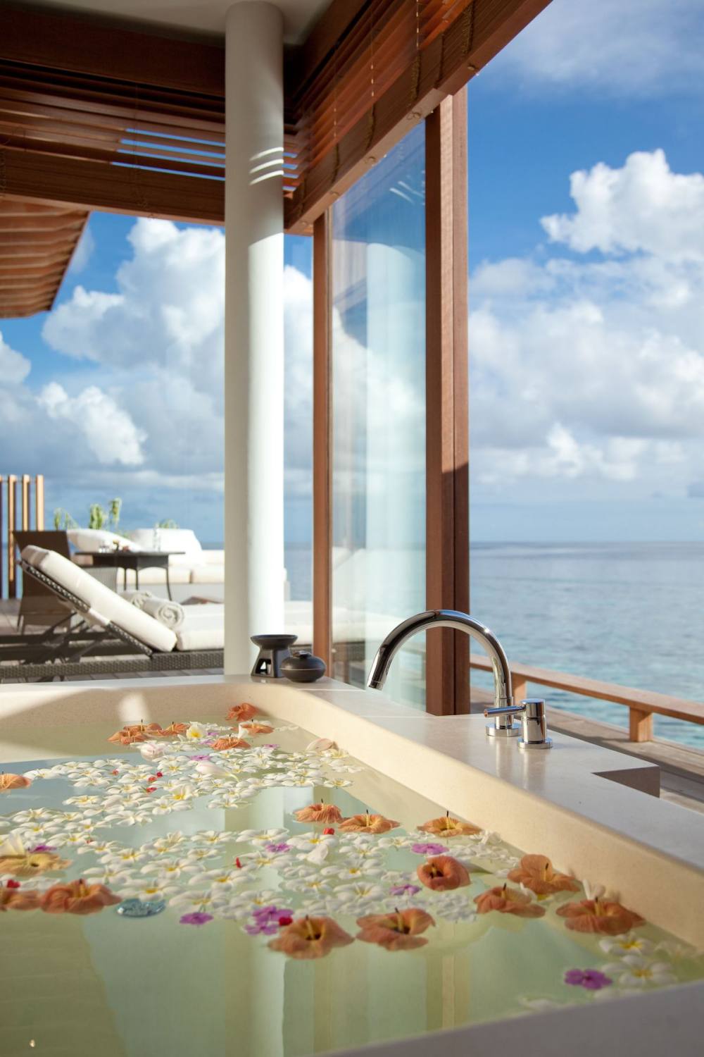 Alila-Villas-Hadahaa-resort-design.jpg