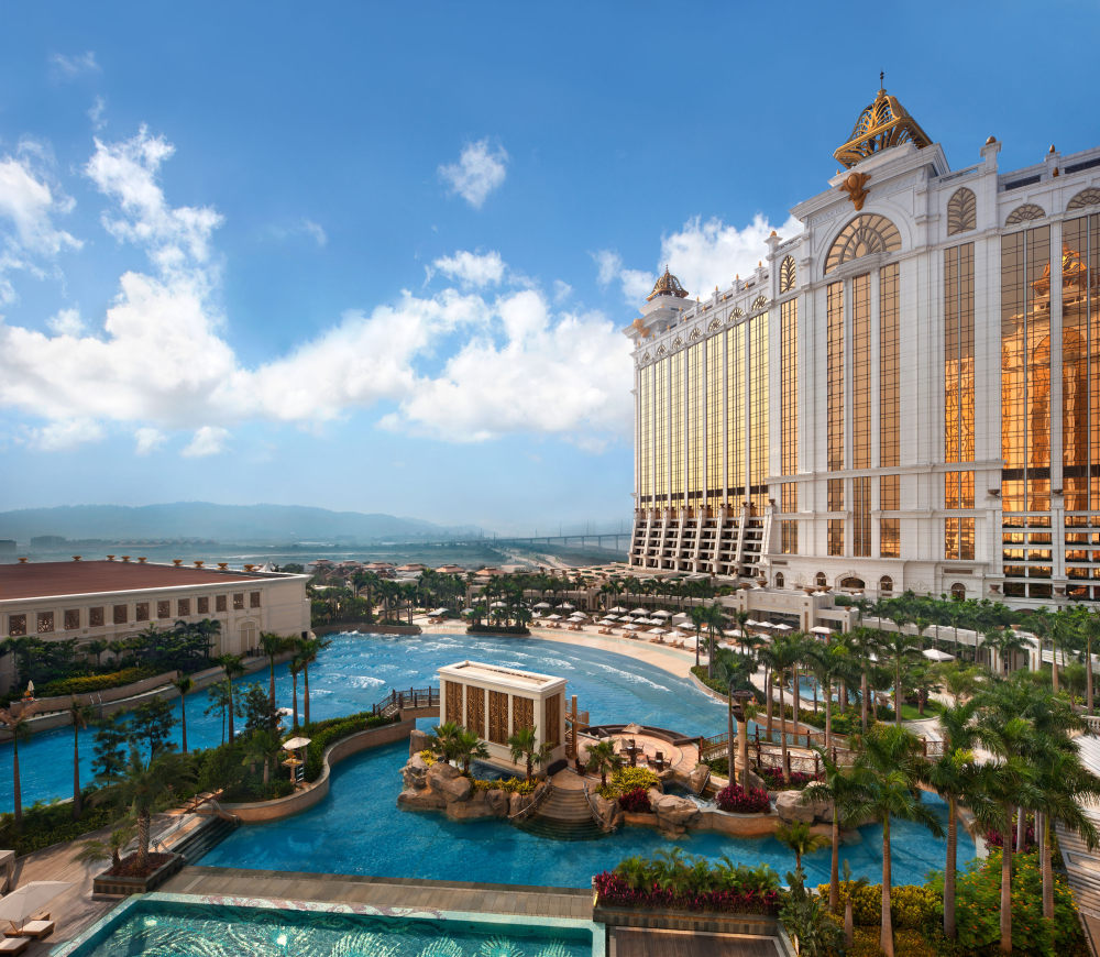 Galaxy Hotel,Macau 澳门银河酒店（官方版）_47062371-H1-Grand_Resort_Deck_Top_View.jpg