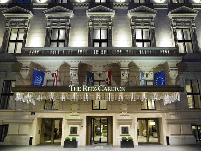 维也纳丽思卡尔顿酒店 THE RITZ-CARLTON, VIENNA_An exclusive address in the heart of the city – The Ritz-Carlton, Vienna..jpg