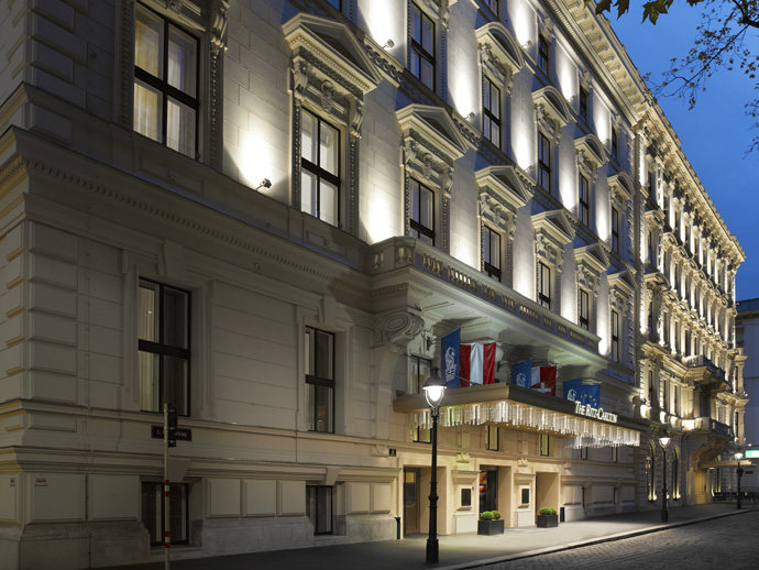 维也纳丽思卡尔顿酒店 THE RITZ-CARLTON, VIENNA_The exterior façade of the hotel goes back to the 19th century..jpg