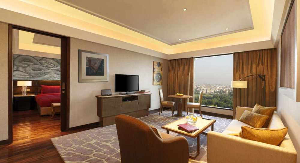 凯宾斯基新德里喜瑞饭店 Kempinski Ambience Hotel Delhi_SetWidth1300-Deluxe-Suite.jpg