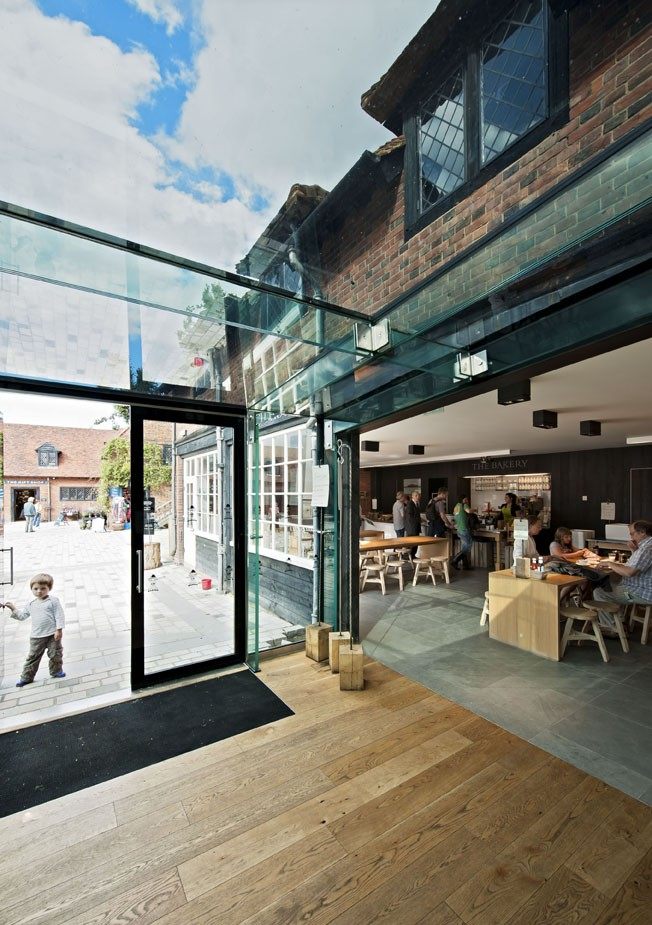 英国Coach House餐厅-2012国际餐厅和酒吧设计大奖_25-Ground-floor-extension-and-terrace.jpg
