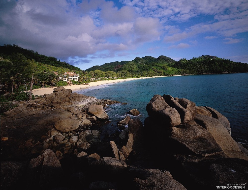 塞舌尔悦榕庄Banyan Tree Seychelles官方高清摄影_Hi_BTSCSC_25558256_BTSY_ExteriorView_Intendance_Bay_By-The-Rocks-2_hr.jpg