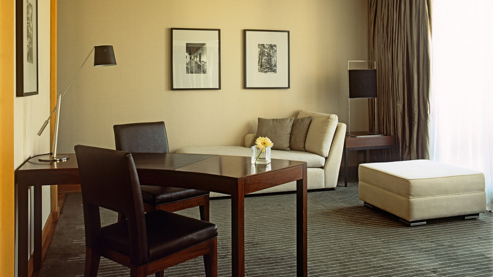 布宜诺斯艾利斯柏悦酒店 Palacio Duhau Park Hyatt Buenos Aires_BUEPH_P125_Living_Room-Park_Deluxe_Suite_44433_1280x720.jpg