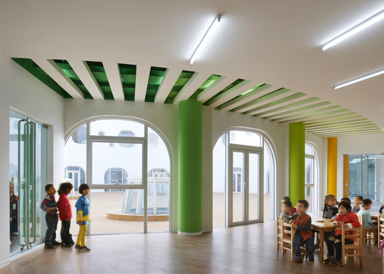 天津循环幼儿园 SAKO建筑设计_Dezeen_Loop-Kindergarten-in-Tianjin-by-SAKO-Architects_ss_12.jpg