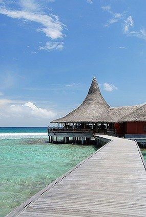 马尔代夫薇莉岛度假村 ANANTARA VELI_Baan-Huraa-walkway-AVM_787.jpg