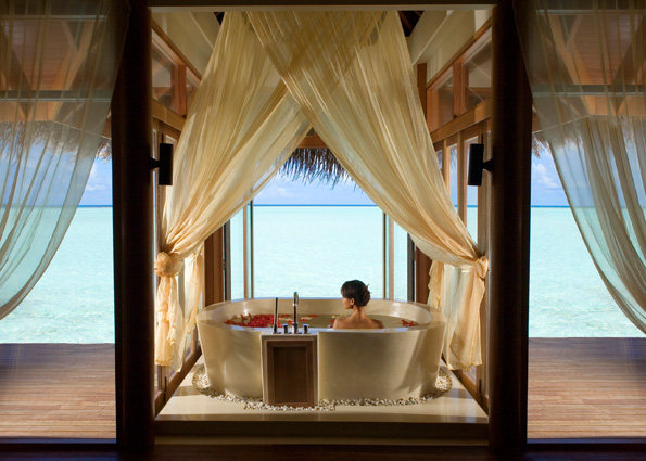 马尔代夫安娜塔拉度假酒店 Anantara Dhigu Resort Maldives_Bath-with-a-view-AMD_1254.jpg