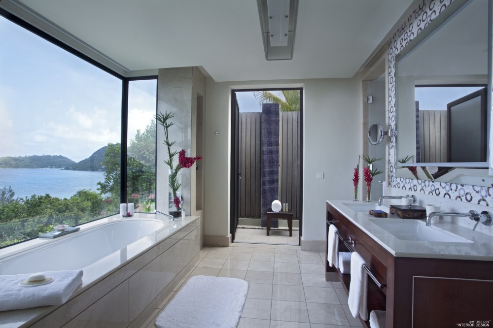 塞舌尔莱佛士度假酒店 Raffles Praslin Seychelles_36216738-H1-Bathroom.jpg