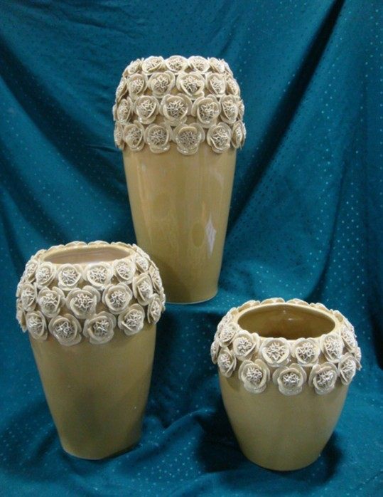一些陶瓷制品（免费）_玫瑰花瓶.jpg
